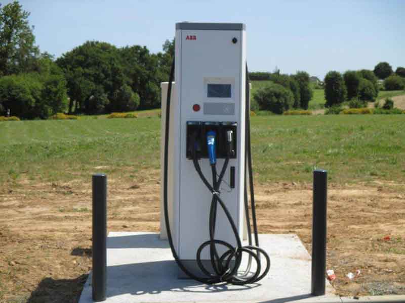 Installation borne de recharge électrique — réalisation 8